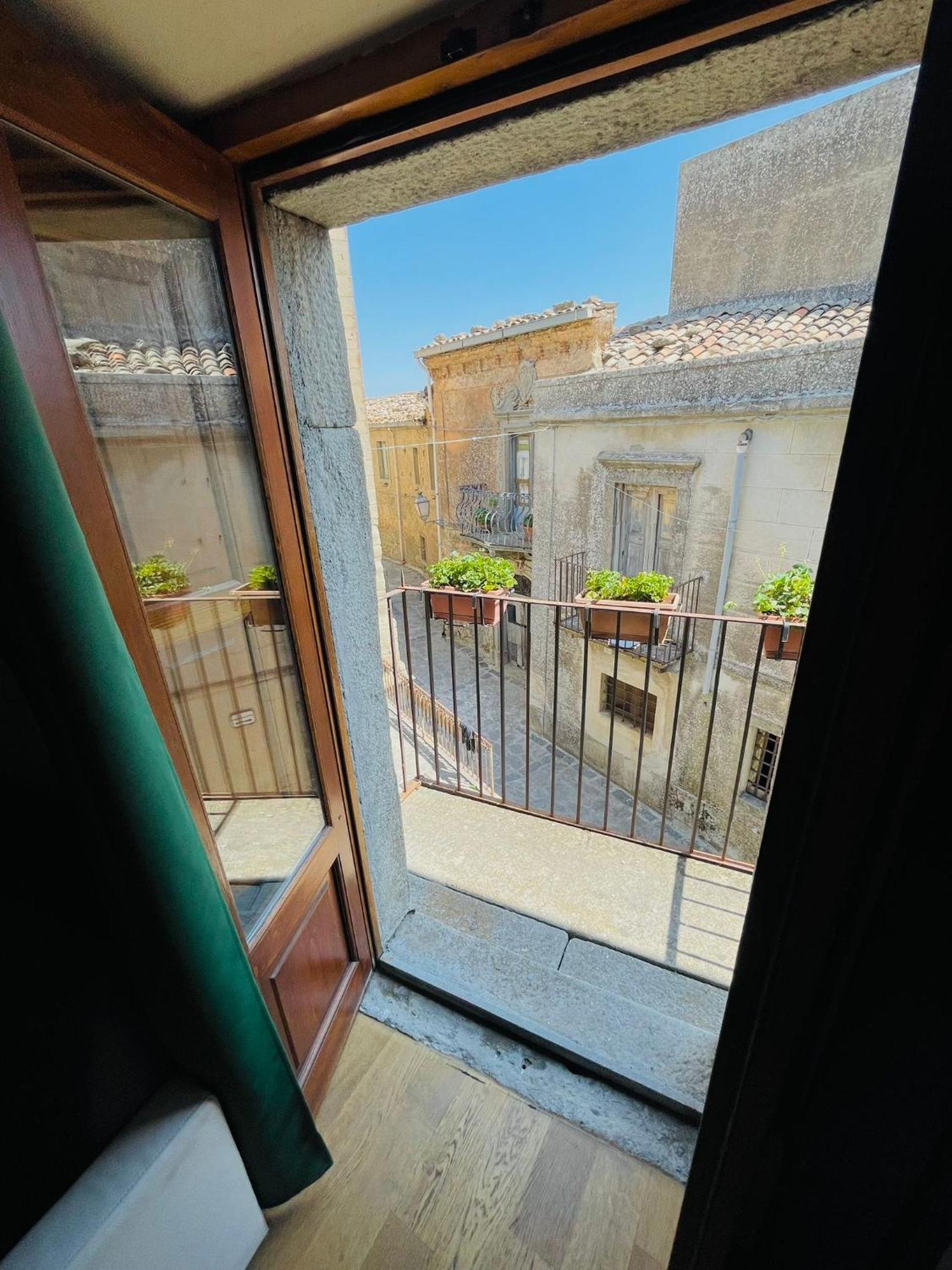San Nicolo Holiday Home Montalbano Elicona Exteriör bild